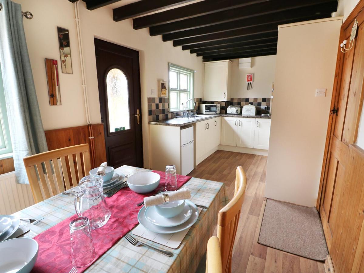 Chippers Cottage ウッドホール・スパ エクステリア 写真