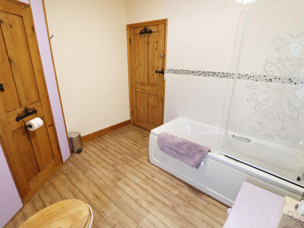 Chippers Cottage ウッドホール・スパ エクステリア 写真