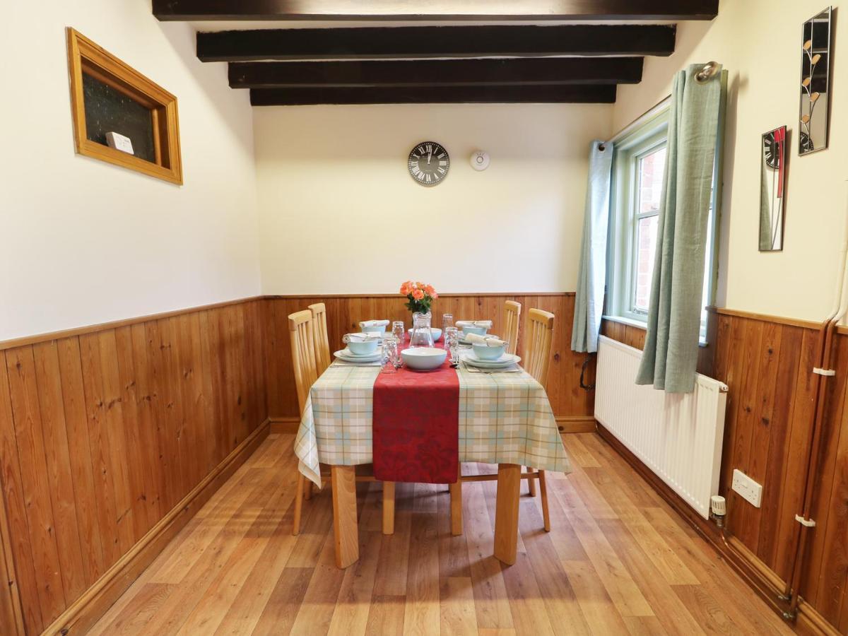 Chippers Cottage ウッドホール・スパ エクステリア 写真
