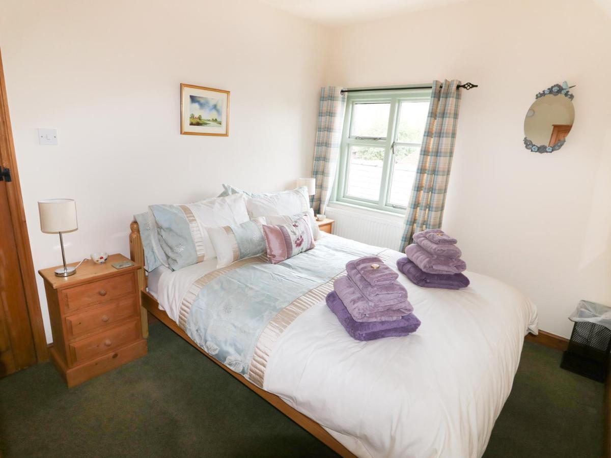 Chippers Cottage ウッドホール・スパ エクステリア 写真