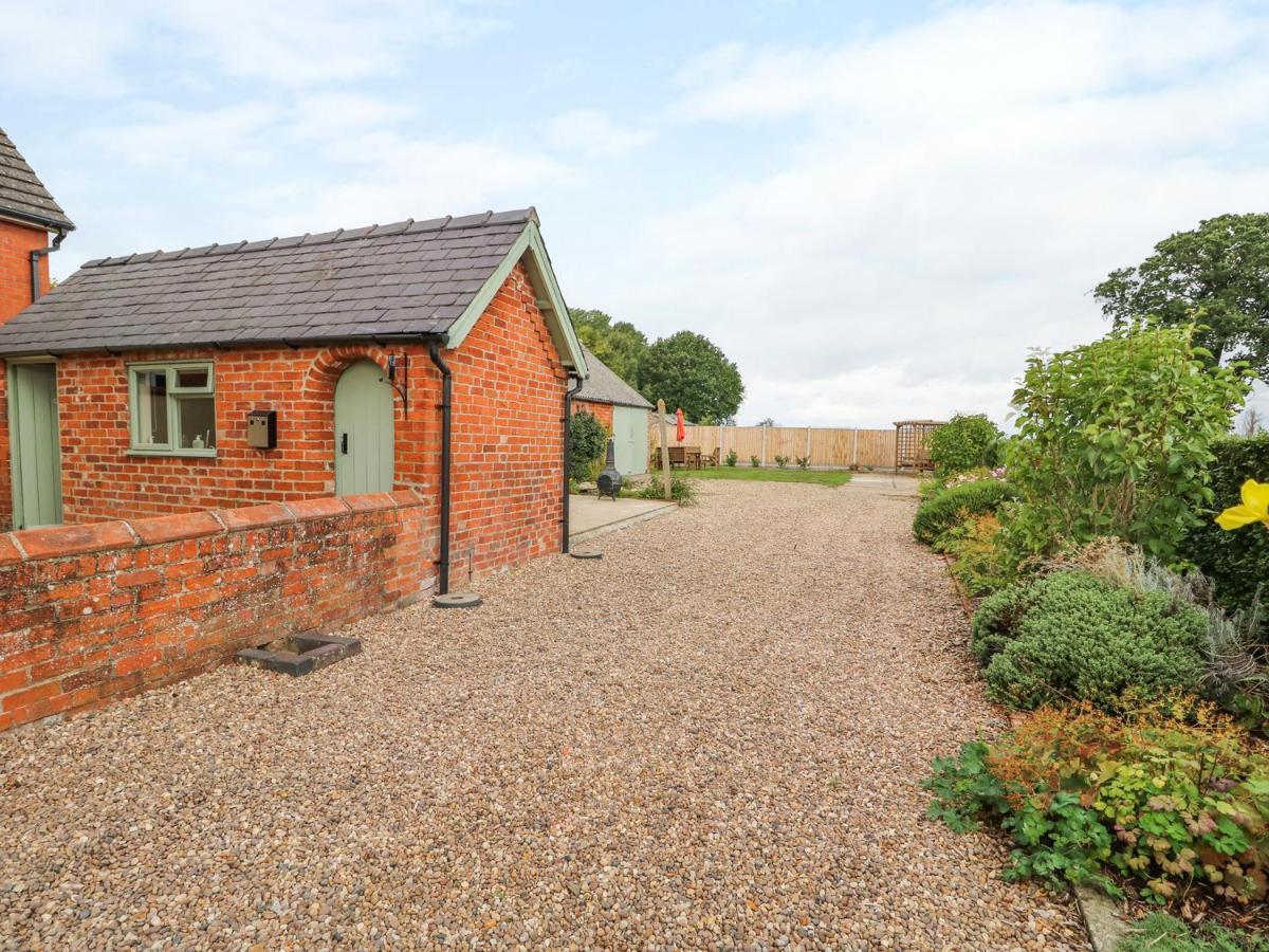 Chippers Cottage ウッドホール・スパ エクステリア 写真